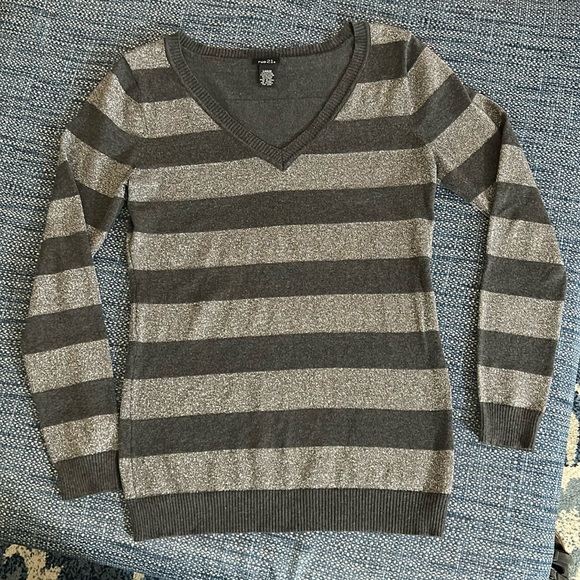 Rue 21 black and sparkly silver striped V-neck sweater, size L - Picture 1 of 6